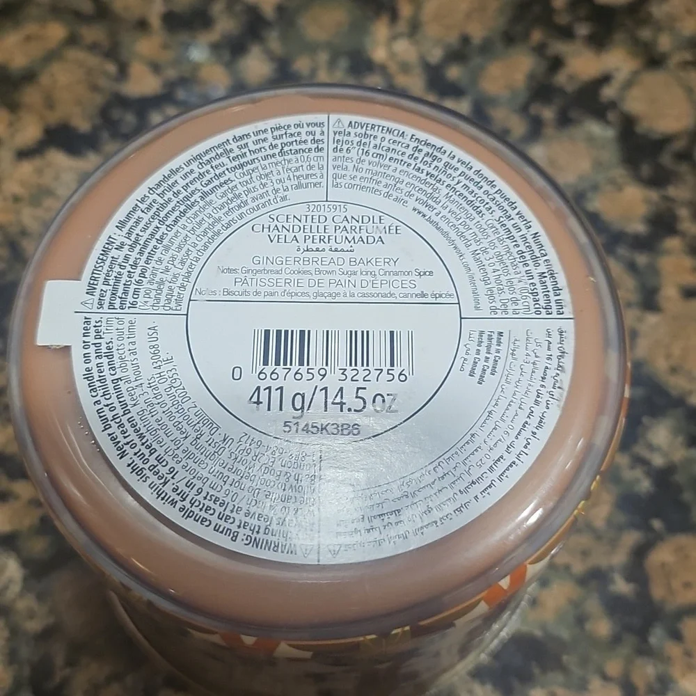 Bath & Body Works Gingerbread Bakery Scented Soy Blen 3 Wick Candle - Picture 4 of 4